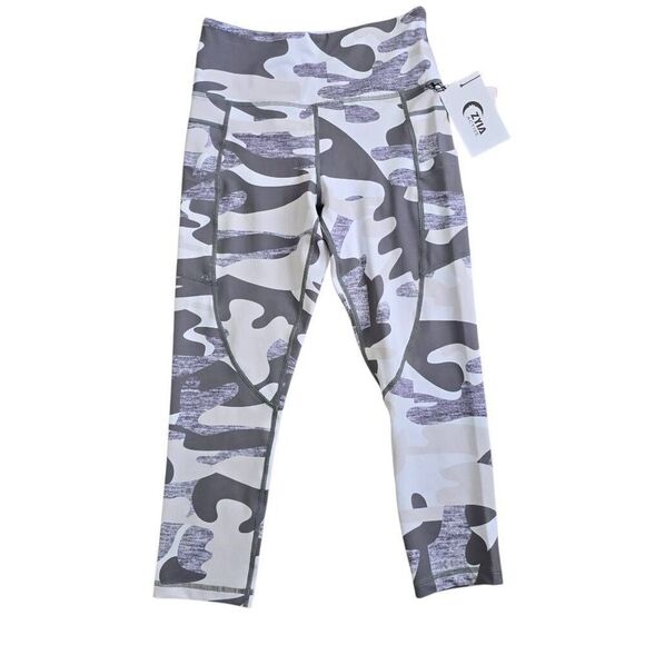 ZYIA Active Light n Tight Hi Rise Capri Leggings Women's 4 Camo Pockets Stretch - Picture 1 of 6